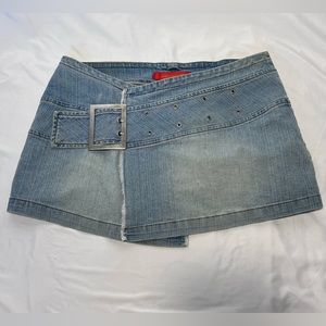 Y2K denim skirt wide belt